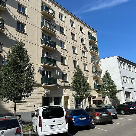 Brand New, Design Apartment Jojo, Oldtown, Balcony Братислава Экстерьер фото