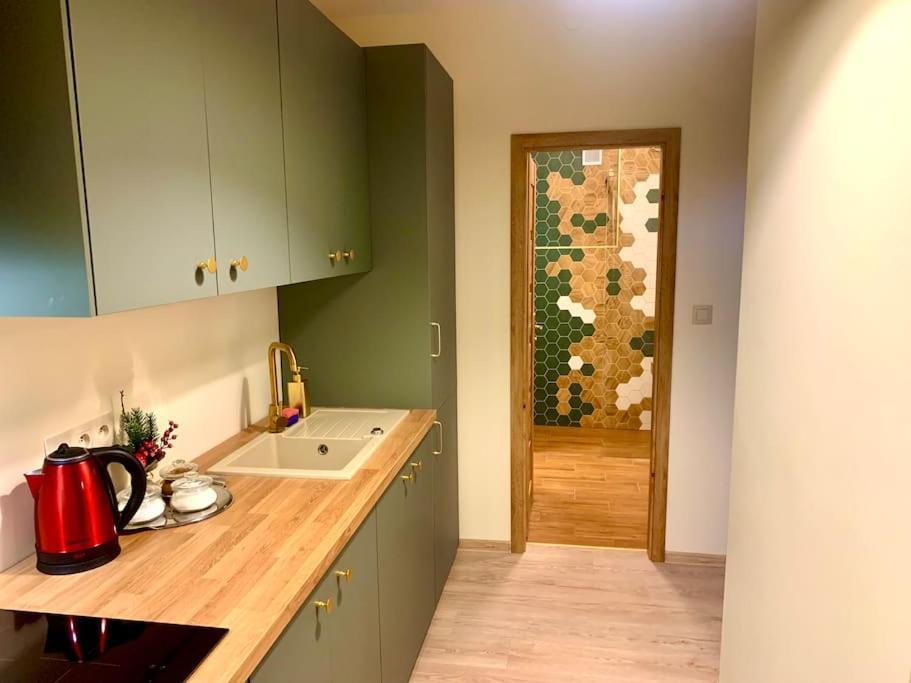 Brand New, Design Apartment Jojo, Oldtown, Balcony, Ac Братислава Экстерьер фото