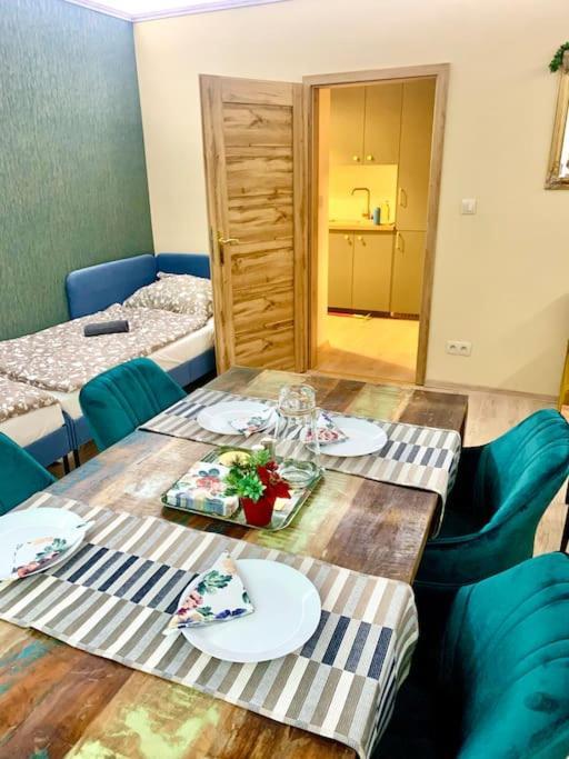 Brand New, Design Apartment Jojo, Oldtown, Balcony Братислава Экстерьер фото