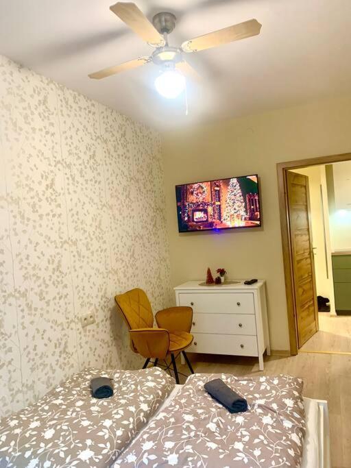 Brand New, Design Apartment Jojo, Oldtown, Balcony Братислава Экстерьер фото
