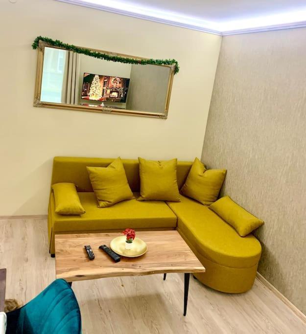 Brand New, Design Apartment Jojo, Oldtown, Balcony Братислава Экстерьер фото