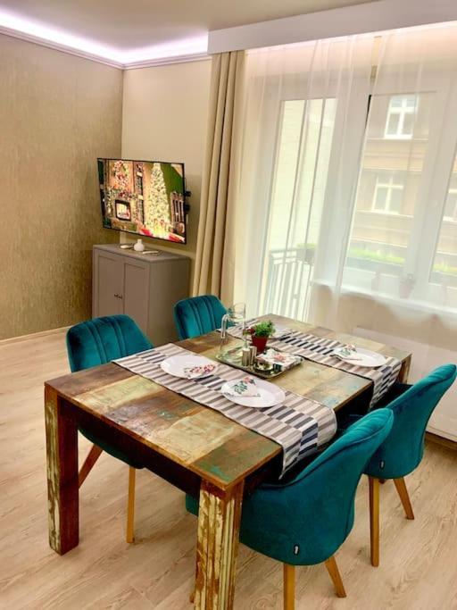 Brand New, Design Apartment Jojo, Oldtown, Balcony, Ac Братислава Экстерьер фото
